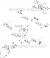 PHARE / FEU ARRIERE pour KTM 200 DUKE ABS WHITE - CKD de 2021